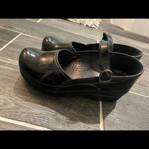 Dansko clogs black patent leather professional size 39
